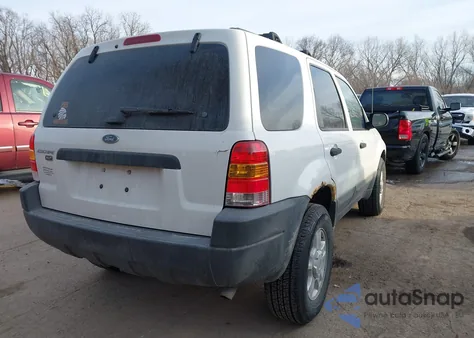 2004 Ford Escape Xlt z USA, uszkodzony, nr VIN 1FMYU93184KA72392